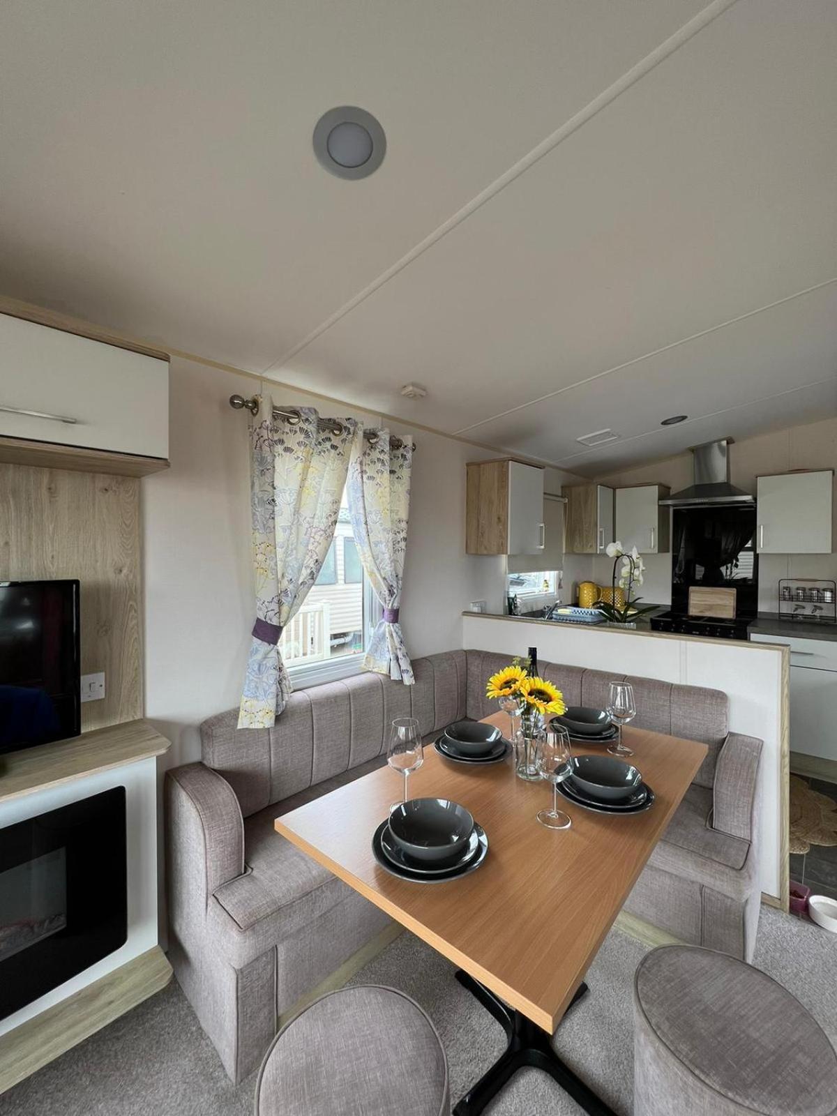 Luxurious Three Bedroom Caravan Jaywick Sands Екстер'єр фото